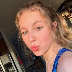 Meet your Posher, Kendra